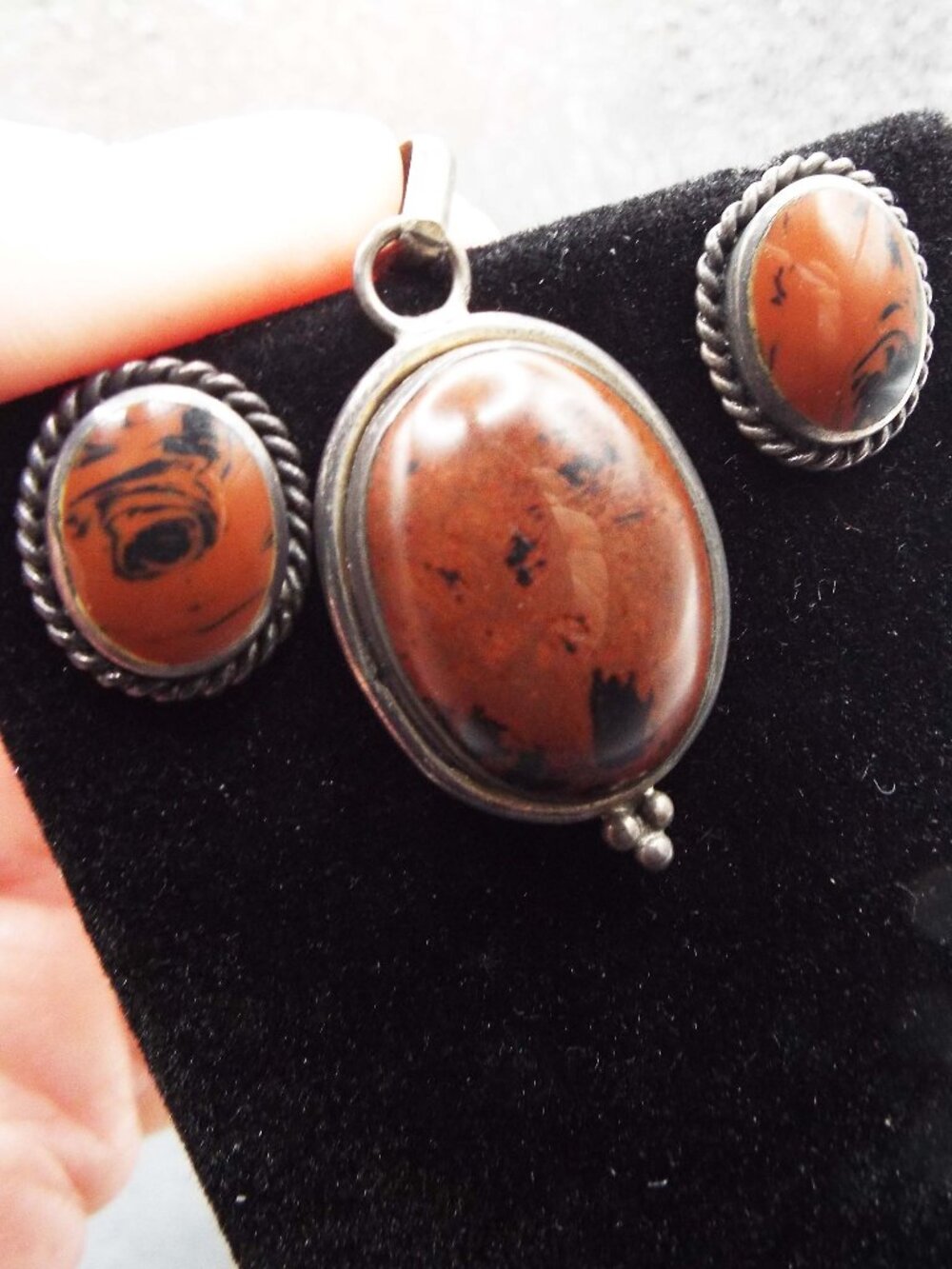 NATIVE AMERICAN MAHOGANY OBSIDIAN OVAL STONES STERLING PENDANT & EARRINGS 19